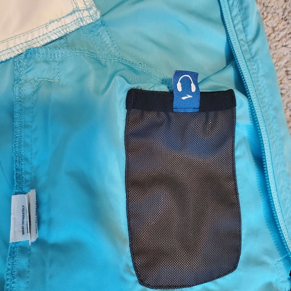 Brooks Running Turquoise And White Sleeveless Zip-Up Vest Size Small - Picture 10 of 12